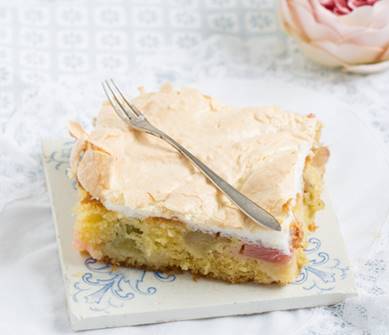 Rhabarberkuchen mit Baiser